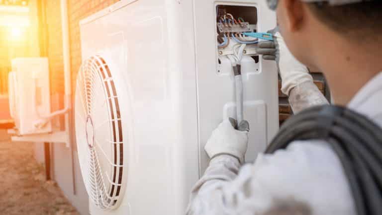 Como fazer a manutenção de aparelhos frios e evitar custos excessivos